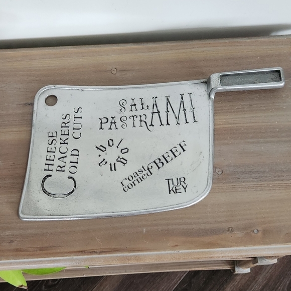 🔪 York Metal Crafters Meat Cleaver Décor – Vintage 1977, Rustic Farmhouse Style - Picture 3 of 16